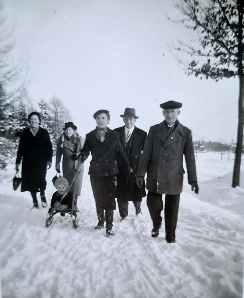 Weihnachtsspaziergang im Schnee in Oberursel